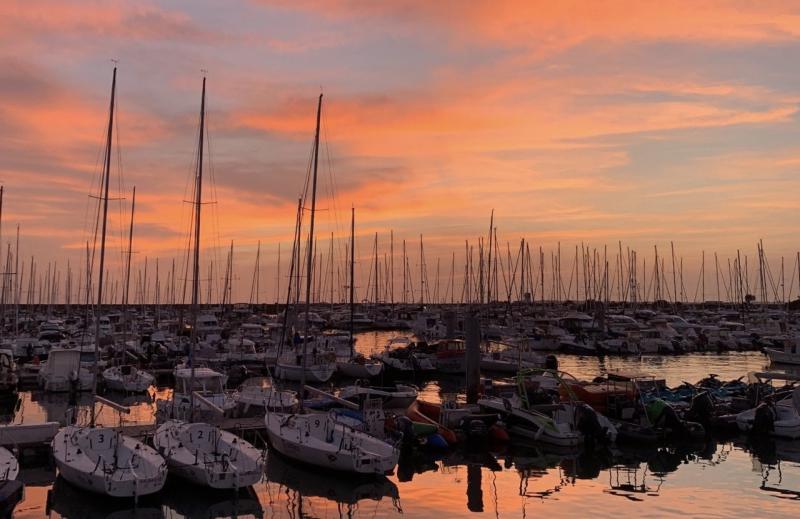 Coucher de soleil depuis le port